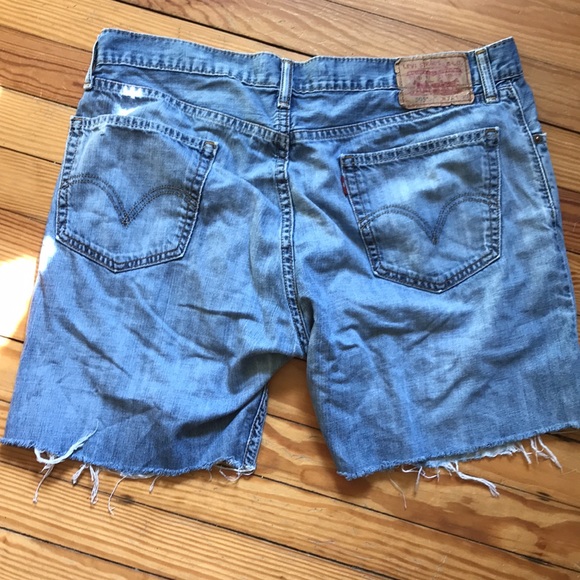 Distressed Levi cutoff Jean shorts 35 waist - Picture 5 of 11